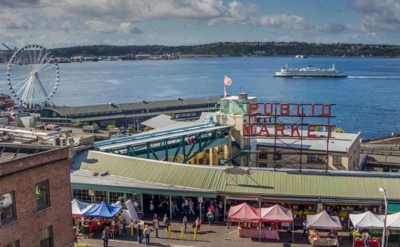 Pike Place Market Seattle Travel Guide: Food, Shops & Local Experience